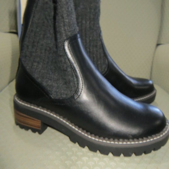 Nwt Daphne Boots Memory Foam Target 